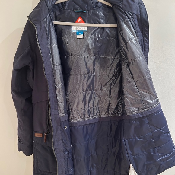 Columbia Women’s Navy Hooded Winter Jacket - Picture 4 of 5